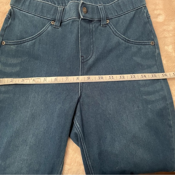 Hue Ultra Soft High Waist Denim Leggings - size small. EUC. - Picture 9 of 16
